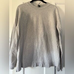 Vuori long sleeve sweatshirt size XS